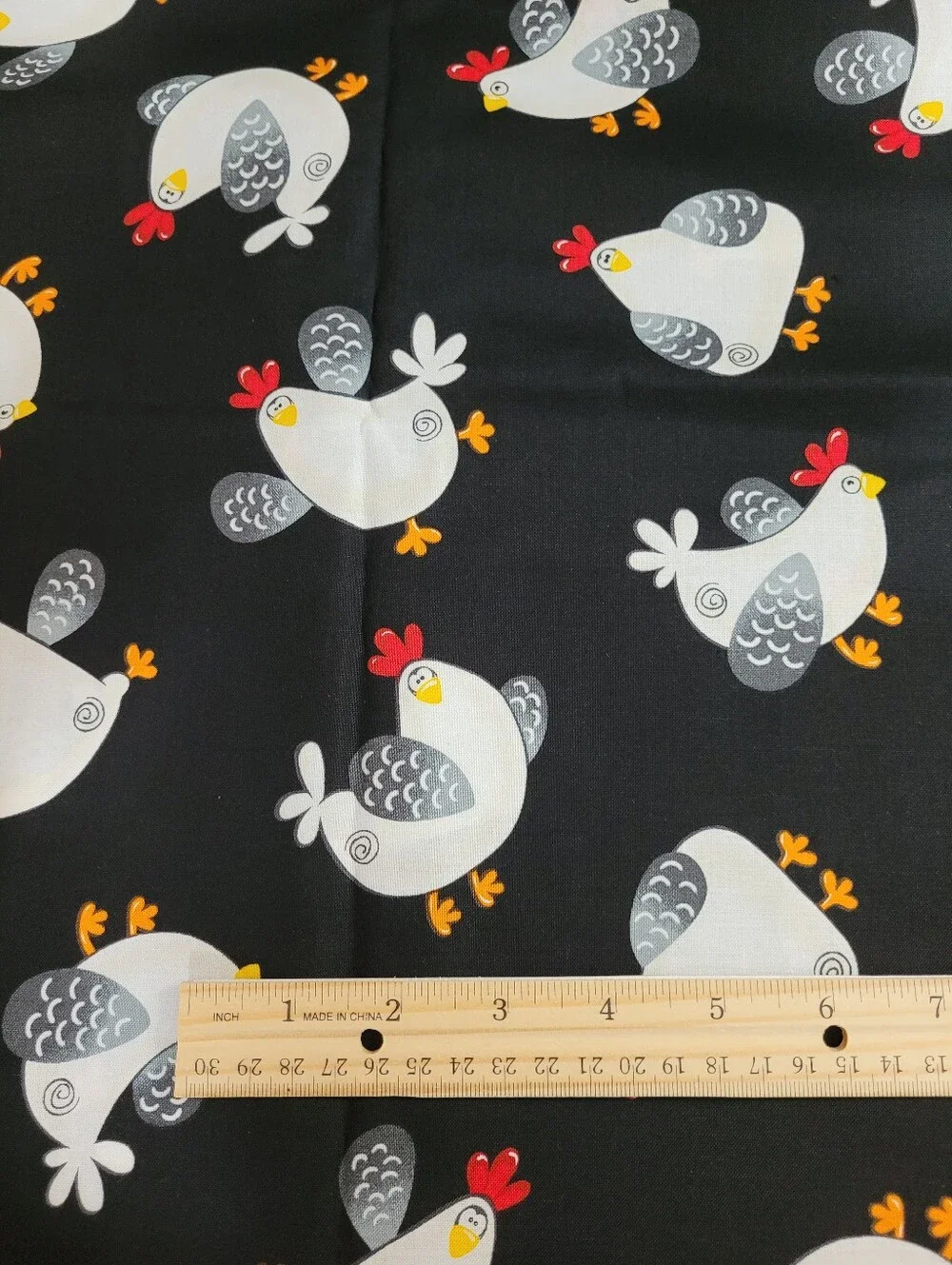 Hi-Fashion Fabrics Quirky Chicken Print Sewing Fabric 2 Yards (1509)